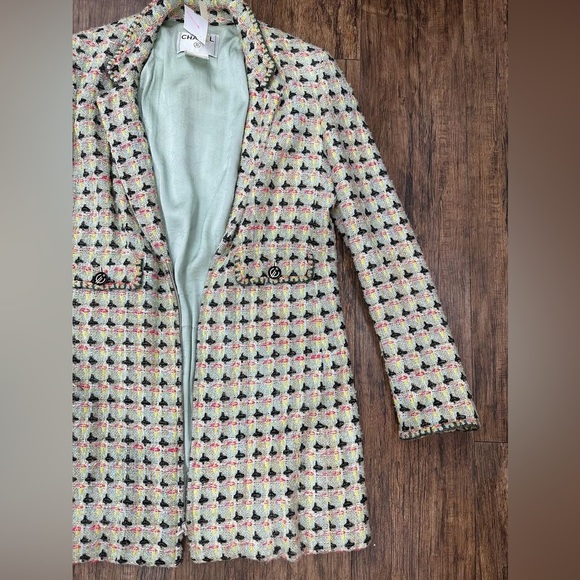 Authentic Vintage Chanel in Tweed France size 44. In great condition. Vintage. - Picture 7 of 13